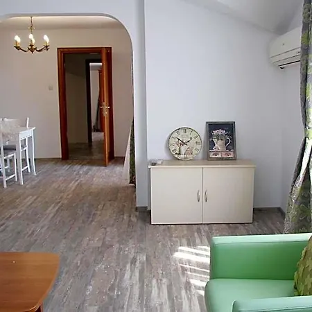 Aparthotel Nasini By Flat Mаnager 3*