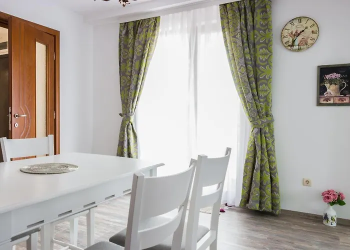 Nasini By Flat Mаnager Aparthotel